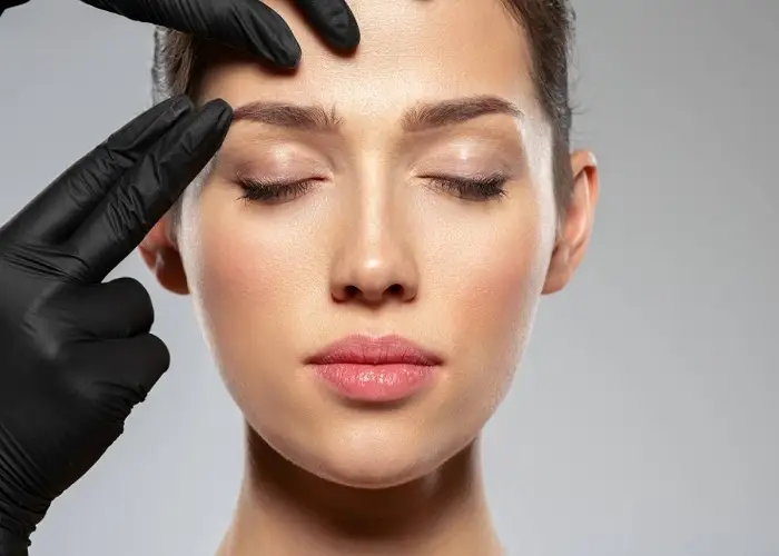 تاثیر لیفت ابرو در بینایی