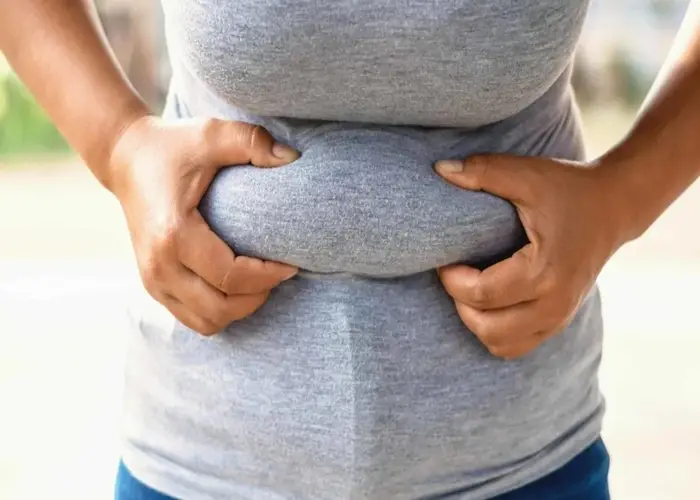 کاهش سایز با ابدومینوپلاستی
