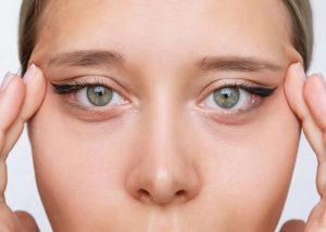 کانتوپلاستی و تناسب با فرم صورت: چه زاویه‌ای طبیعی و زیباست؟