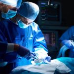 تفاوت تکنیک‌ های جدید جراحی سینه با روش‌های قدیمی چیست؟